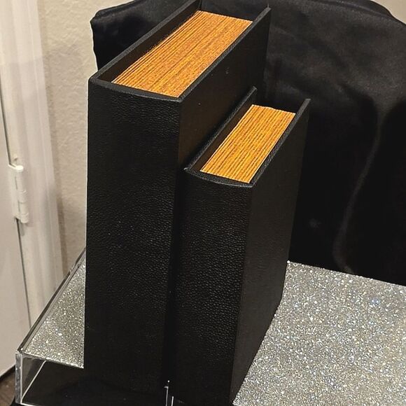 Three Hands 2-PC Box Book Set - Picture 7 of 9